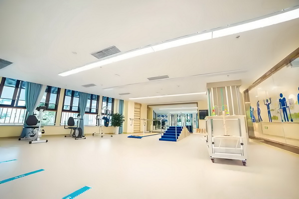 入深圳户口大专能入吗_第85期黄晓明：凡事淡然一笑是我目前最希望的状态 晓明凡事淡胞就不见了癌细