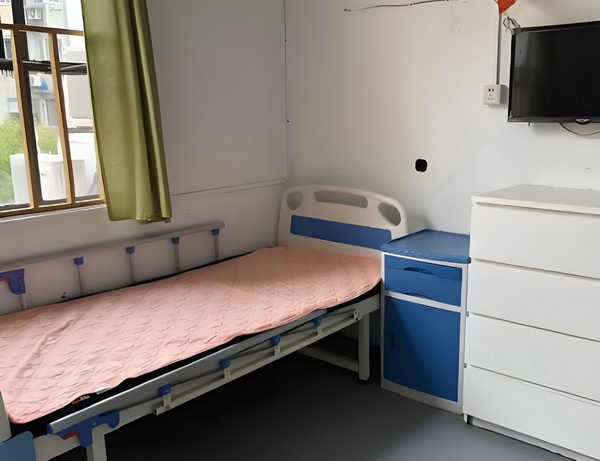 本科应届毕业生落户深圳有钱的吗_汪小菲带儿女到内蒙古，玥儿骑马他牵马 超过次每万人年预年计将